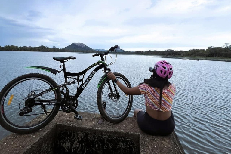 Sigiriya: Guided Village Bike Tour with Sigiriya Rock Views