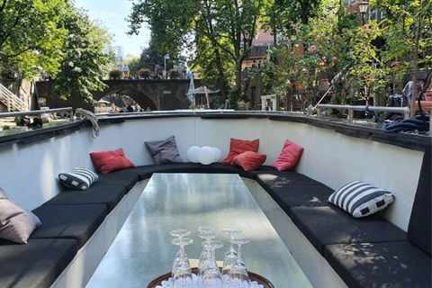 Utrecht: Open Boat Canal Cruise with Drink