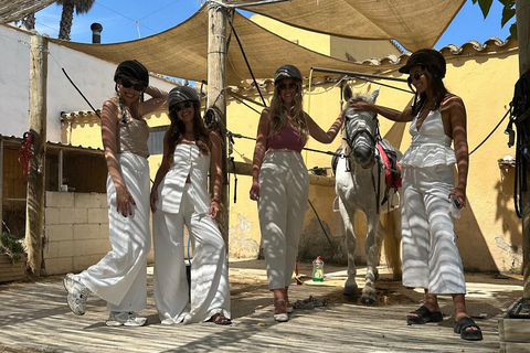 Alicante: przejażdżka konna po górach Maigmó, piknik i transferAlicante: Wycieczka konna na górę Maigmó, piknik i transfer