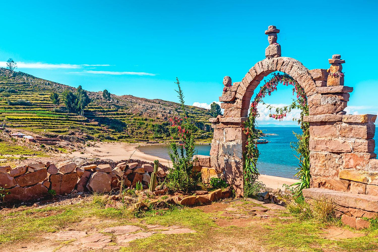 Puno : Visite d&#039;une jounée au lac Titicaca avec déjeuner typique.