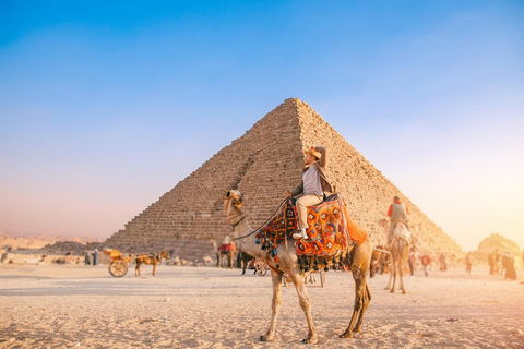 Hurghada: Giza Pyramids, Sphinx, Museum & Old Souq Day Trip Shared Tour with Lunch & Entrance Tickets