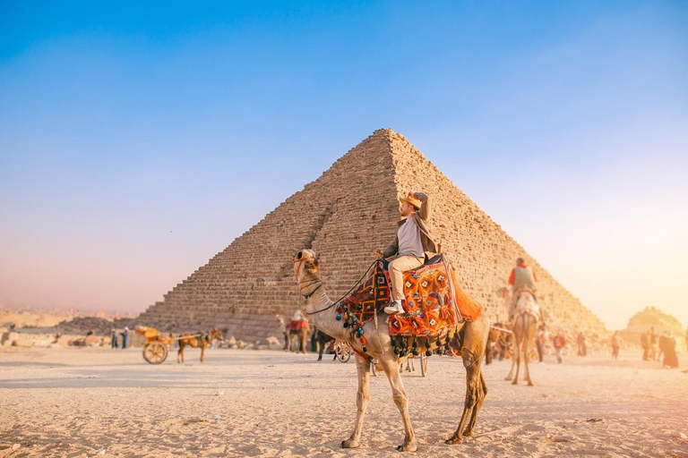 Hurghada: Giza Pyramids, Sphinx, Museum & Old Souq Day Trip Shared Tour with Lunch & Entrance Tickets