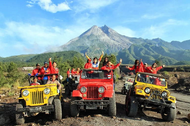 Yogyakarta: Excursión guiada en jeep por la lava del monte MerapiExcursión al amanecer