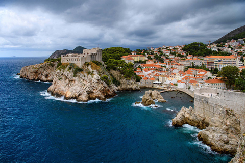 Dubrovnik: Tour completo della città vecchia con prelievo opzionale dal portoTour condiviso in inglese