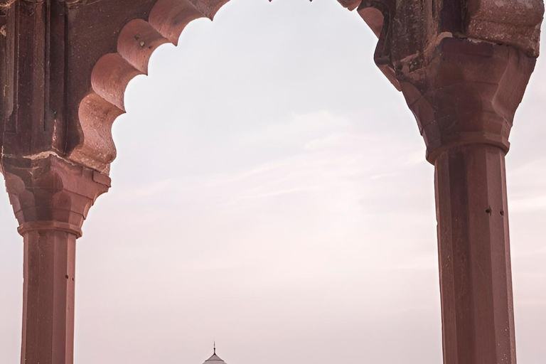 Taj Mahal Sunset Experience – Agra Evening Tour