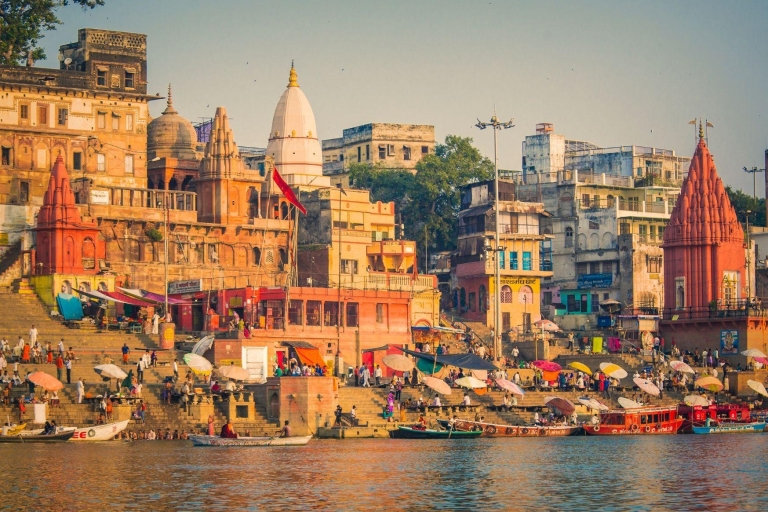 Kulturelle und spirituelle Pfade in der Altstadt von Varanasi
