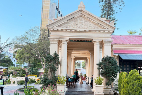 Kathmandu: Ason, Thamel & Garden of Dreams Walking Tour