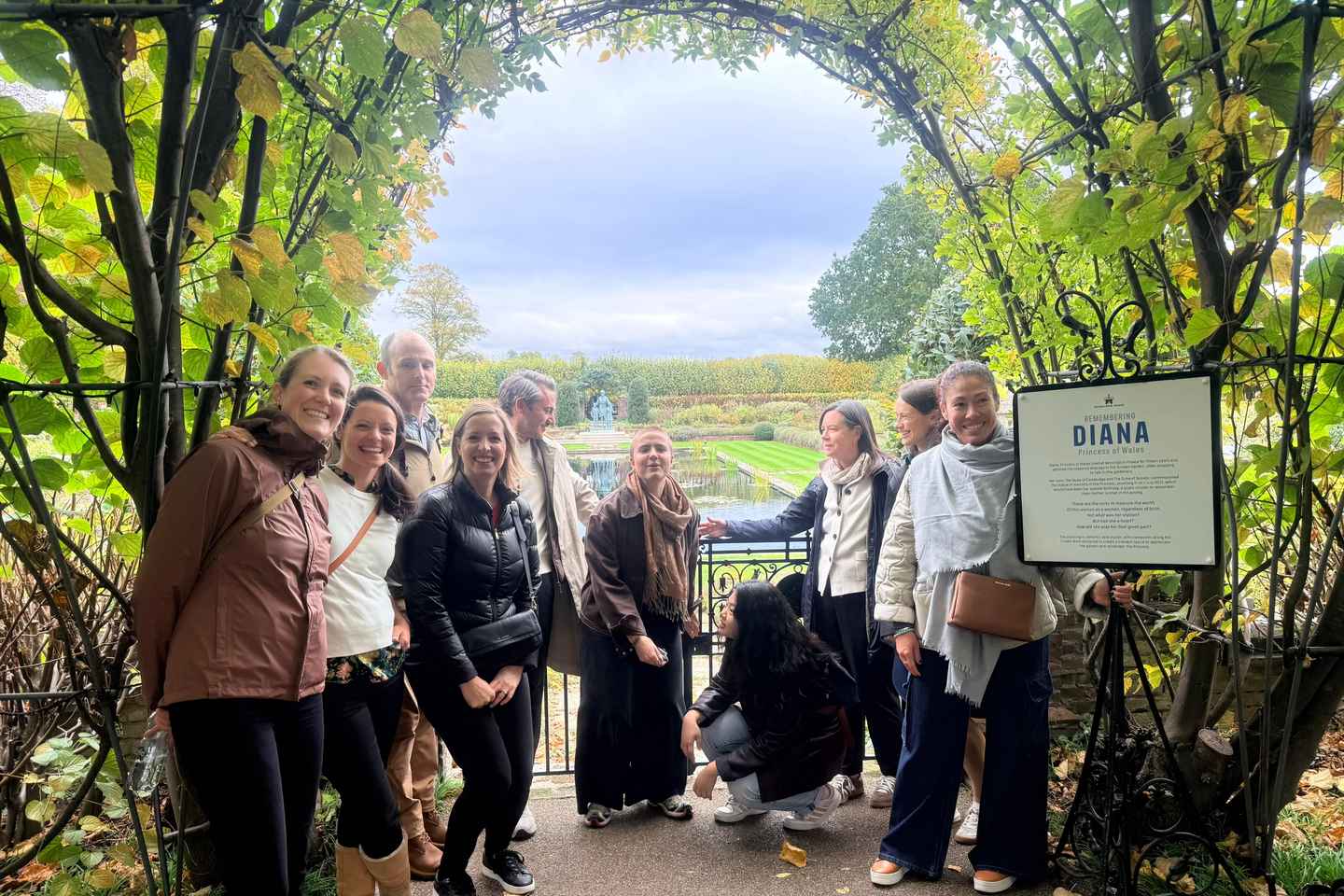 London: Hyde Park and Kensington Gardens Walking Tour - London: Hyde Park and Kensington Gardens Walking Tour