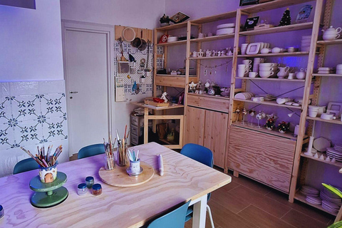 Naples: Ceramic Workshop with Decoration and Aperitif