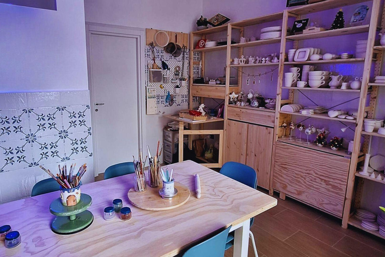 Naples: Ceramic Workshop with Decoration and Aperitif