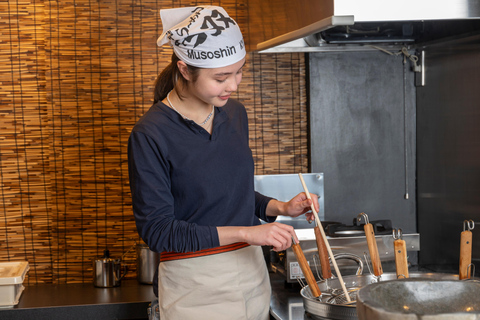 Kyoto: Pittura di ciotole di ramen e lezione di cucina Michelin