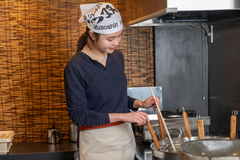 Kyoto: Pittura di ciotole di ramen e lezione di cucina Michelin