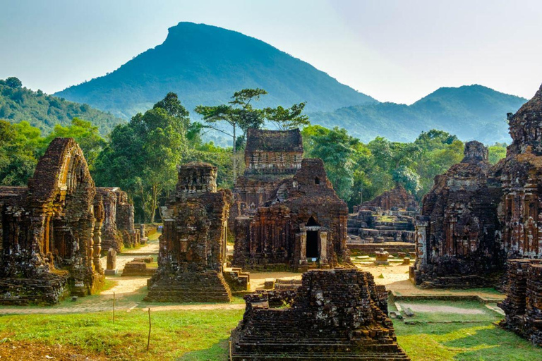 Von Hoi An/Da Nang: Tour zum My Son Heiligtum mit Auto und BootPrivate Tour: Abholung in Hoi An oder Da Nang