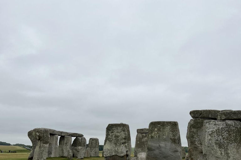 Cardiff: Stonehenge & Windsor Castle Day Trip with Guide