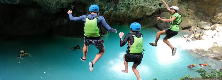Circuit en groupe à Cebu : Observation des requins-baleines et canyoning à Kawasan