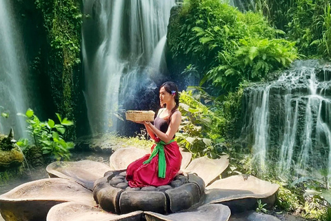 Ubud: Choose your location to Taman Beji Griya Waterfall From Ubud Area go to Taman Beji Griya Waterfall