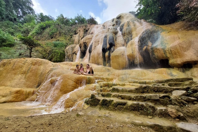 Verborgen watervallen en ongerepte natuur: 1-D all-inclusiveVerborgen watervallen, bronnen, geschiedenis en ongerepte natuur