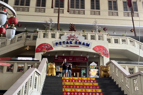 Jakarta: Old Town Tour with Street Food and Hidden Bars