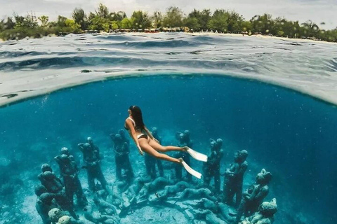 Gili Trawangan: Cycling Tour with Snorkeling and Viewpoint