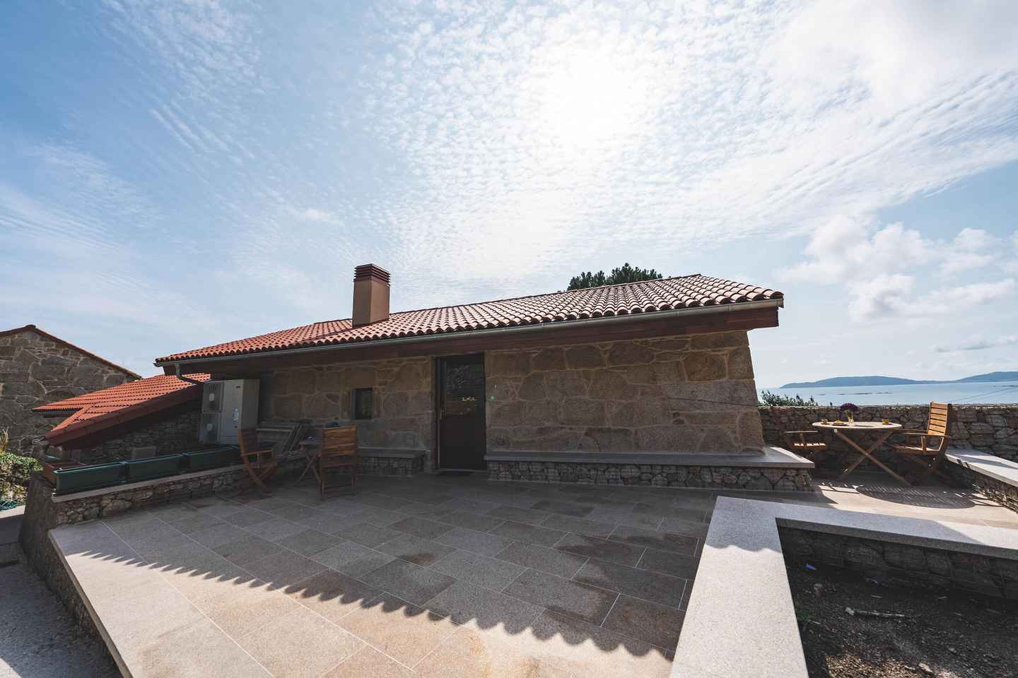 Carnota: Retiro de Peregrinos - Integra tu Camino (Hostal & Pensión Completa)