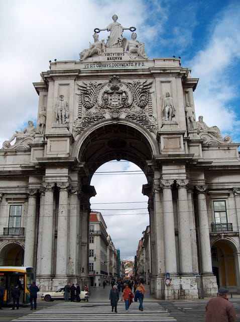 Lisbon Rib Triangle