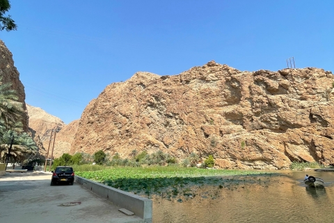 Tour privado de día completo a Wadi Shab y el sumidero de Bimmah