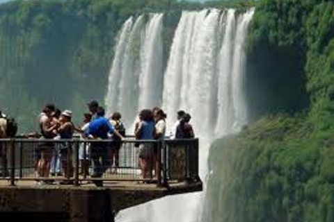 Wycieczka do wodospadu Iguazu po stronie brazylijskiejWodospad Iguazu z hoteli w Foz de Iguaçu, Brazylia
