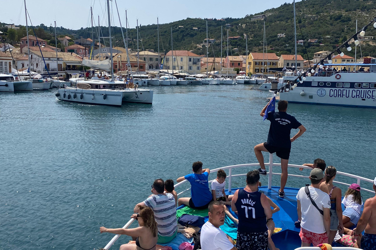Parga: Iconic Paxos, Antipaxos & Blue Caves Cruise with Swim