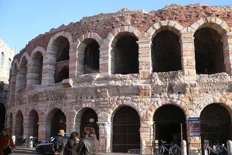 Verona & Lake Garda Day Trip from Milan