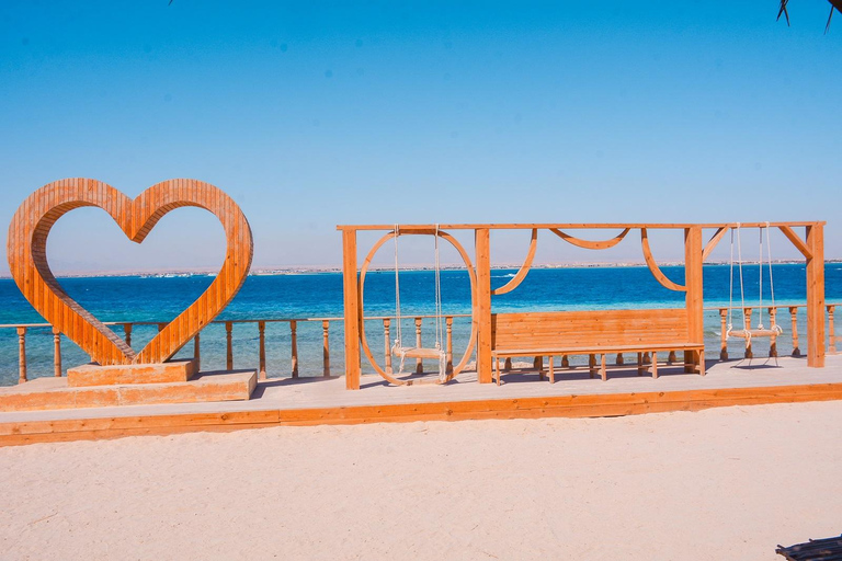Hurghada: Luxury Catamaran Semi Submarine & Island & Sunset Luxury Catamaran Island With Private Transfer