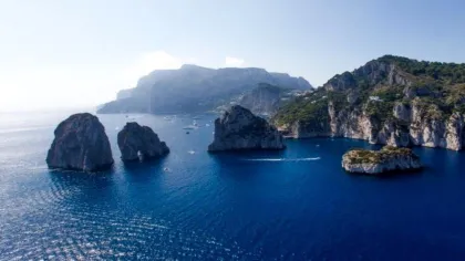 Positano: Kleingruppentour zur Insel Capri