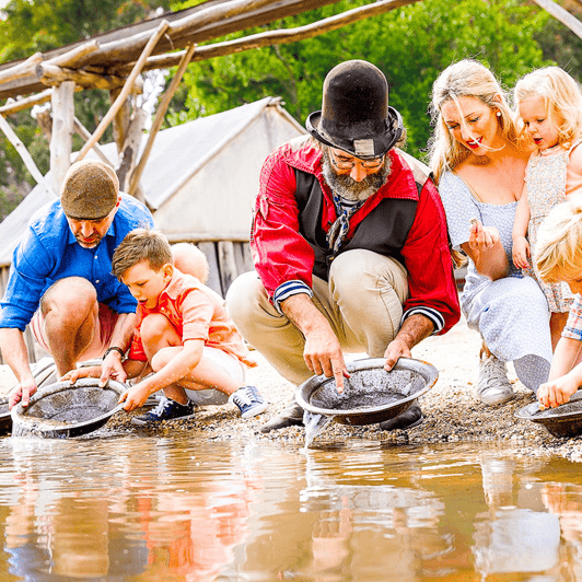 Melbourne: Sovereign Hill and Lake Ballarat Day Trip