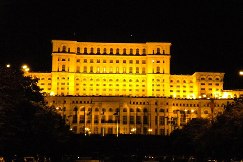 Bucarest de noche: tour en coche de 1,5 horasOpción estándar