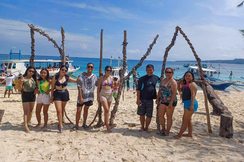 Boracay : Circuit dans les îles avec déjeuner, parachute ascensionnel, Crystal Cove