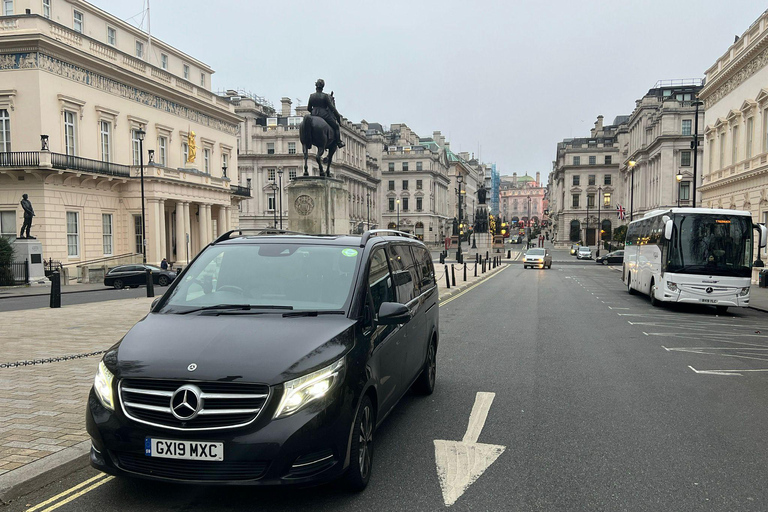 London to Southampton Port - Optional Via Stonehenge 4 Passengers MPV Vehicle