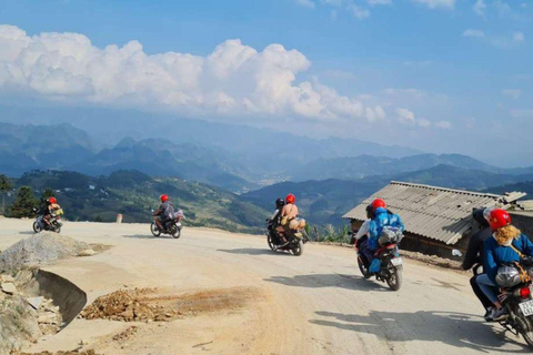 Hanoi:Bucle de Ha Giang de 3 días Easy Rider ( Parada en NinhBinh)