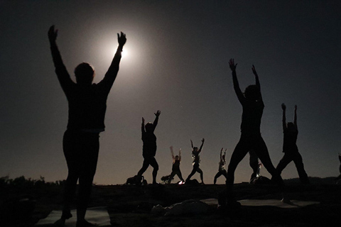 Perth : Randonnée de yoga en pleine lune