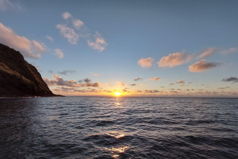 Vila Franca do Campo: Sunset Boat Tour with Drink and Cake