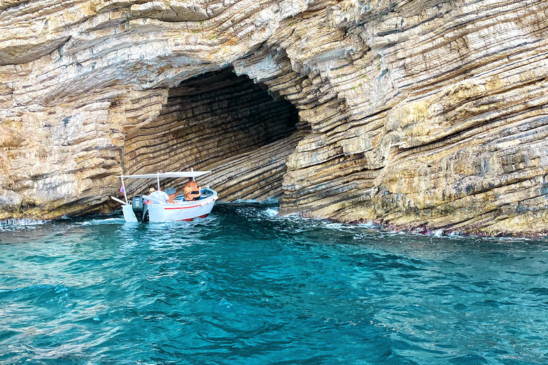 Korfu: Pływanie w Palaiokastritsa i wycieczka na zachód słońca w AfionasKorfu: Palaiokastritsa Swim i Afionas Sunset Tour