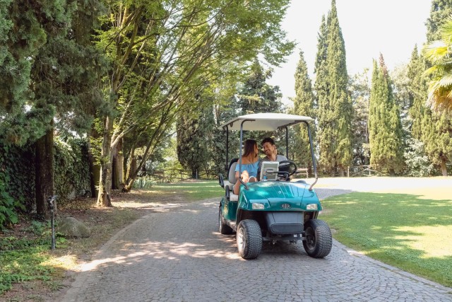 Visit Valeggio Sigurtà Garden Park Entry w/ Golf Cart Rental in Camping Fontanelle, Gardasee, Italy