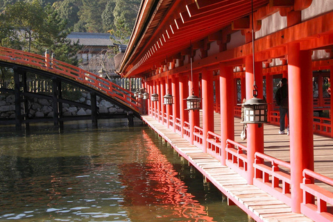 Private Tour of Hiroshima Peace Park & Miyajima Island