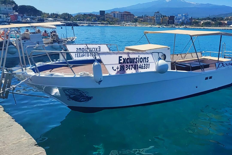 Taormina Giardini Naxos: Boat Tour with Aperitif & SwimMasks Giardini Naxos: Boat Tour with Swim Masks and Aperitif