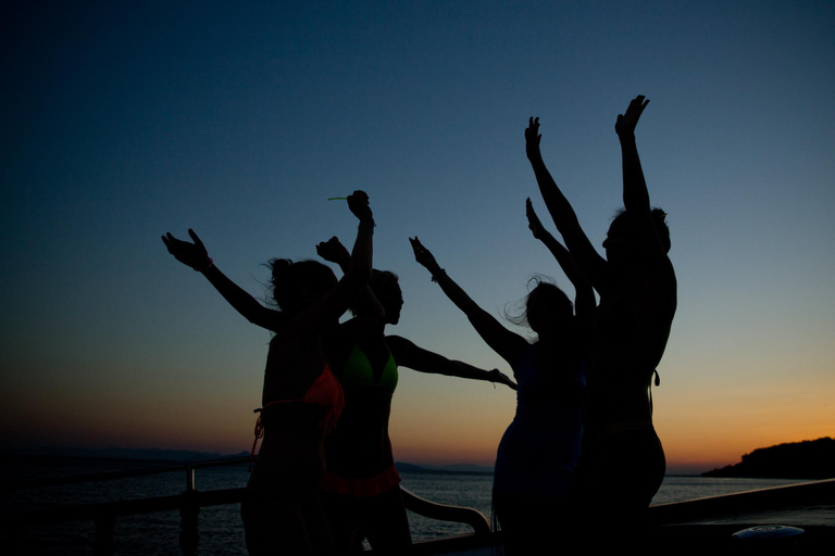 Athens: Riviera Sunset Cruise with Music & Swimming Cruise Without Pickup
