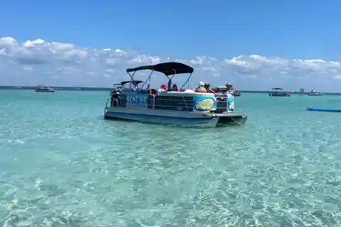 Fort Walton Beach: 20 ft 10 Passenger Pontoon Rental