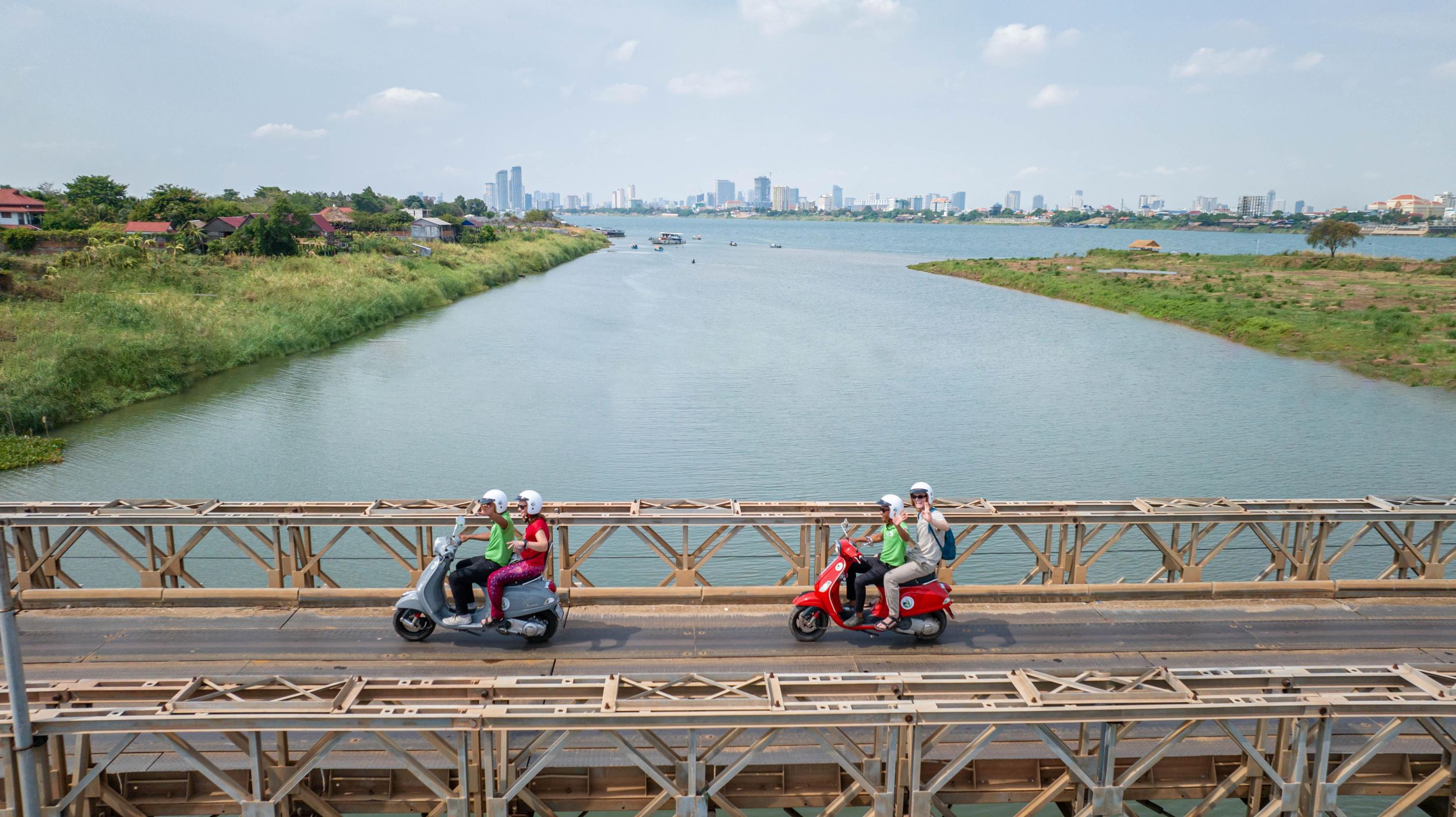 Phnom Penh: Seideninsel-Tour mit Vespa, Tuk Tuk verfügbar