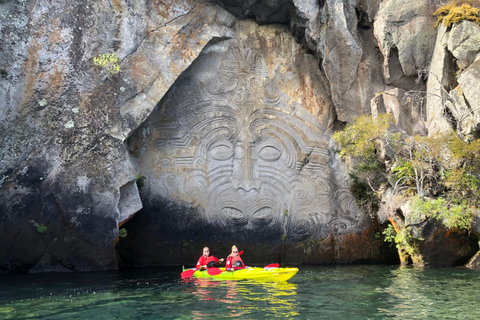 Taupo: Maori Rock Carvings Kayaking Tour