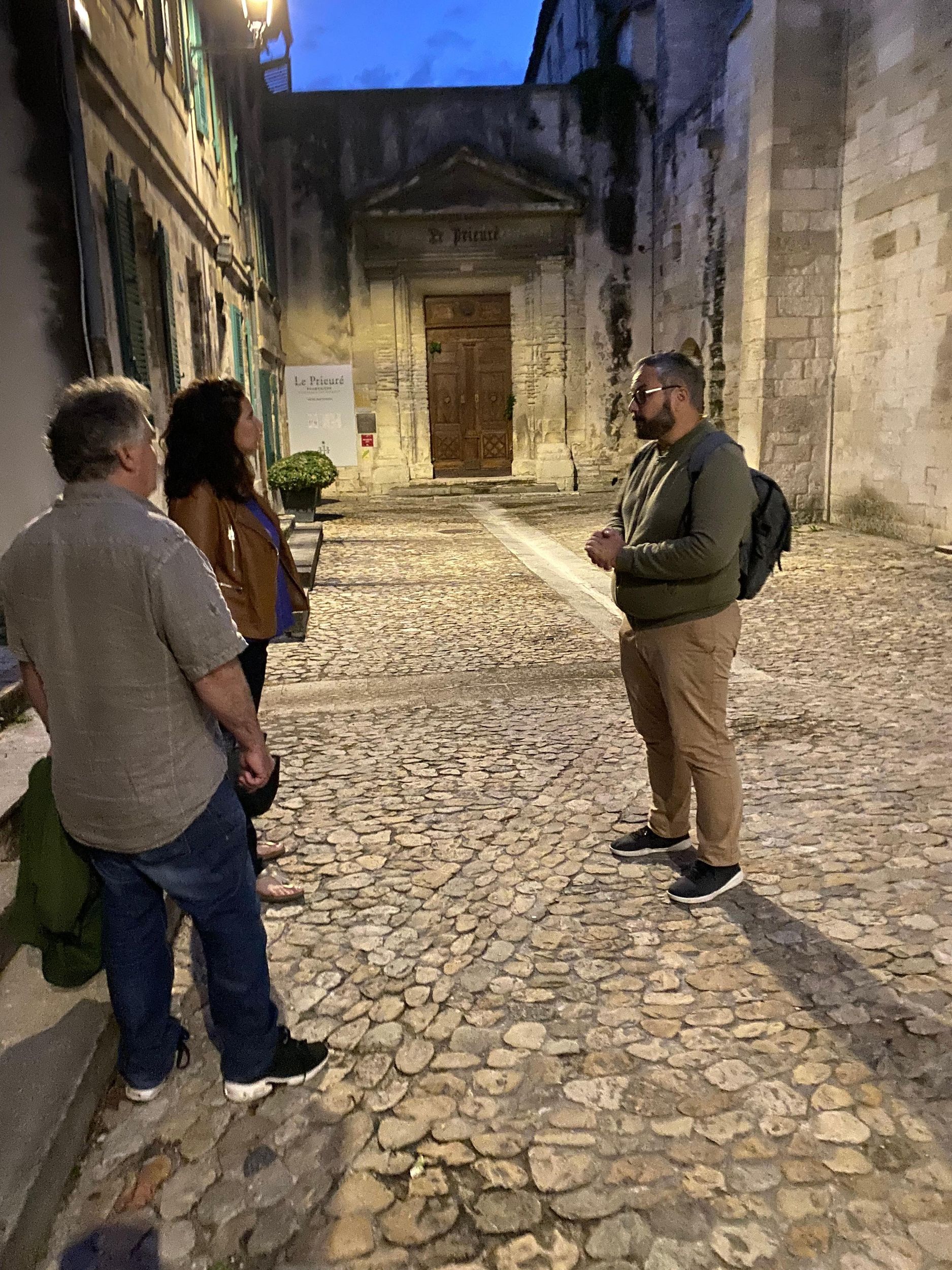 Geheimes Avignon: Nächtliche Tour zu verborgenen Schätzen mit einem einheimischen Guide