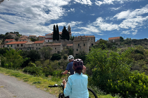 Hvar Island E-Bike Tour with Wine Tasting and Starters Hvar: Self-Guided Bike Tour with Wine Tasting and Starters