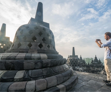 Borobudur Sunrise (Climb-up Guarantee) & Prambanan Day Tour