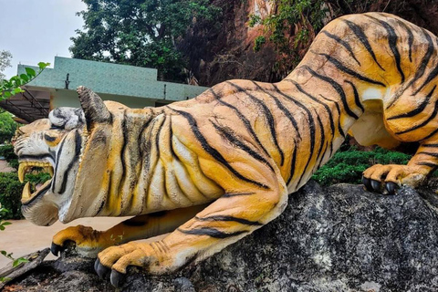 Krabi: Grotta della Tigre, sorgenti termali e tour della giungla della piscina di smeraldoKrabi: tour nella giungla della Grotta della Tigre, delle sorgenti termali e della Piscina